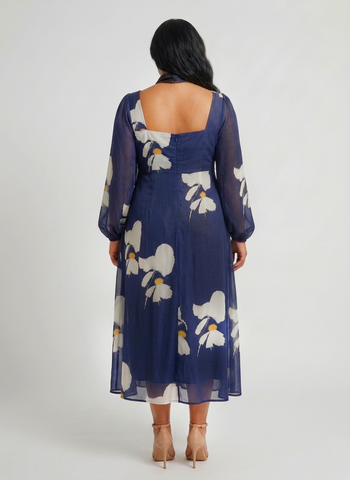 Midnight Daisy Reverie