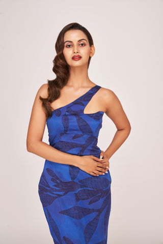 Digitally printed silk midi dress in blue, ideal for evening soirées and special occasions