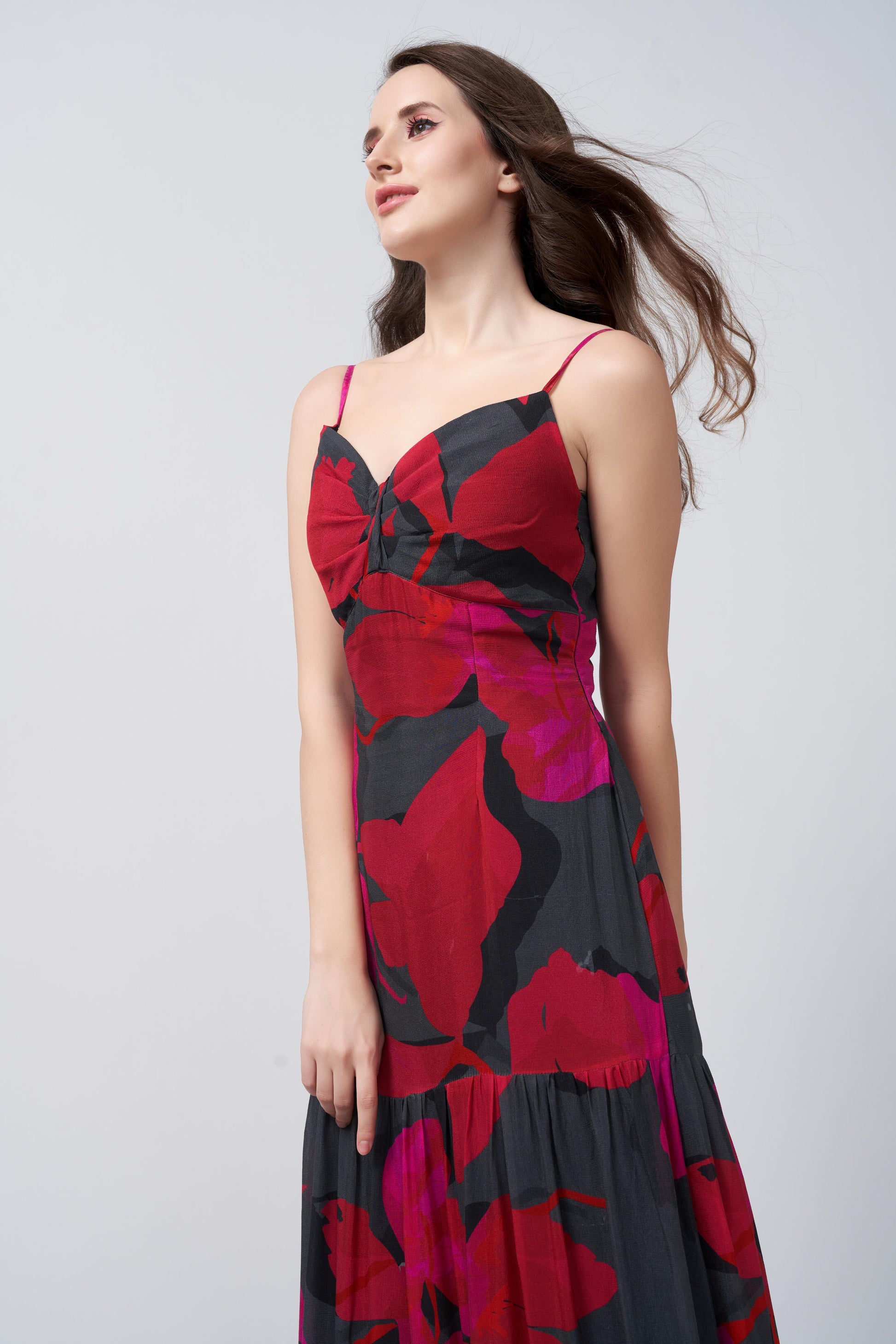 Red and pink abstract print full-length dress in chinon, ideal for formal events and evening occasions