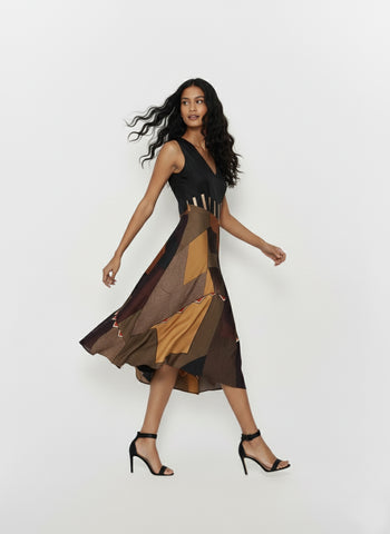 V-neck patchwork midi dress suitable for dinners and cocktail evenings