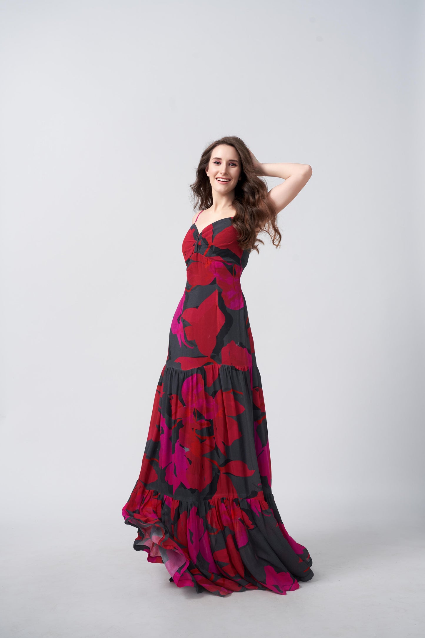 Sweetheart-neck abstract floral full-length chinon dress, suitable for elegant soirées and upscale gatherings